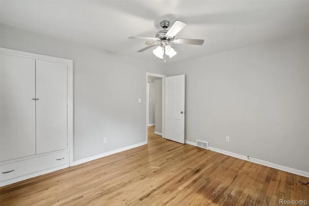 19580 Brady Street Redford Charter Township MI 48240