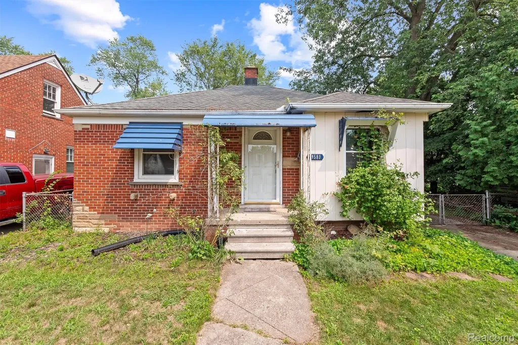 19580 Brady Street Redford Charter Township MI 48240