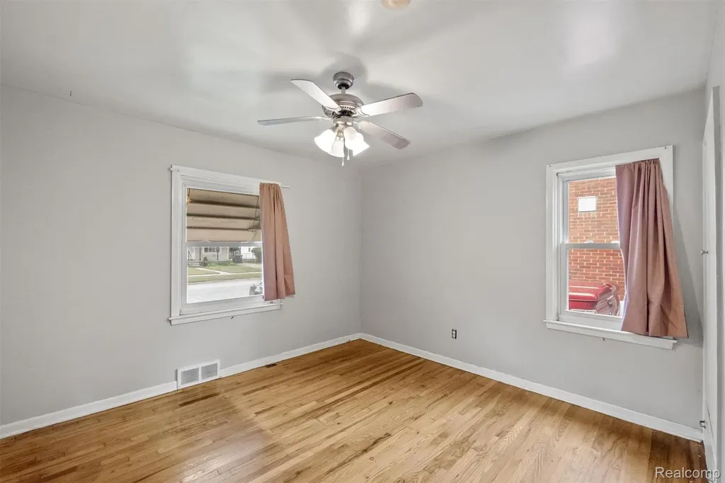 19580 Brady Street Redford Charter Township MI 48240
