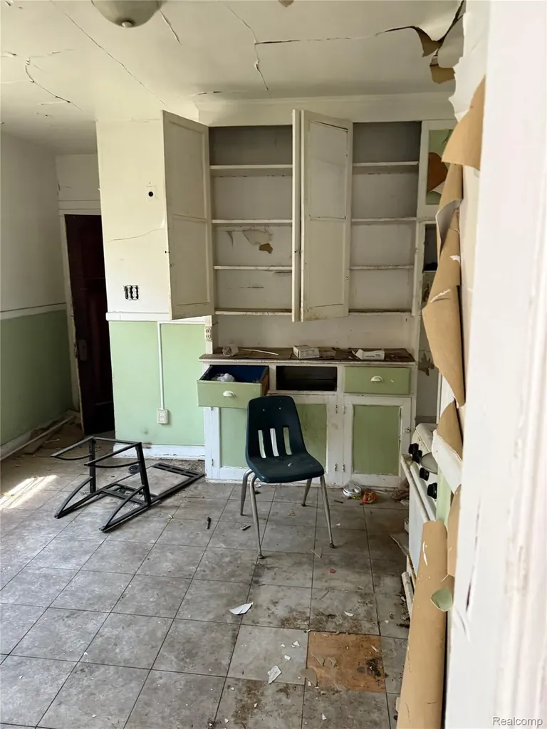 6015 Pennsylvania Street Detroit City MI 48213