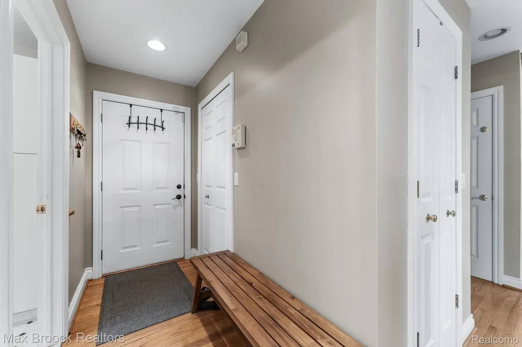 20403 Robinway Drive Clinton Charter Township MI 48036