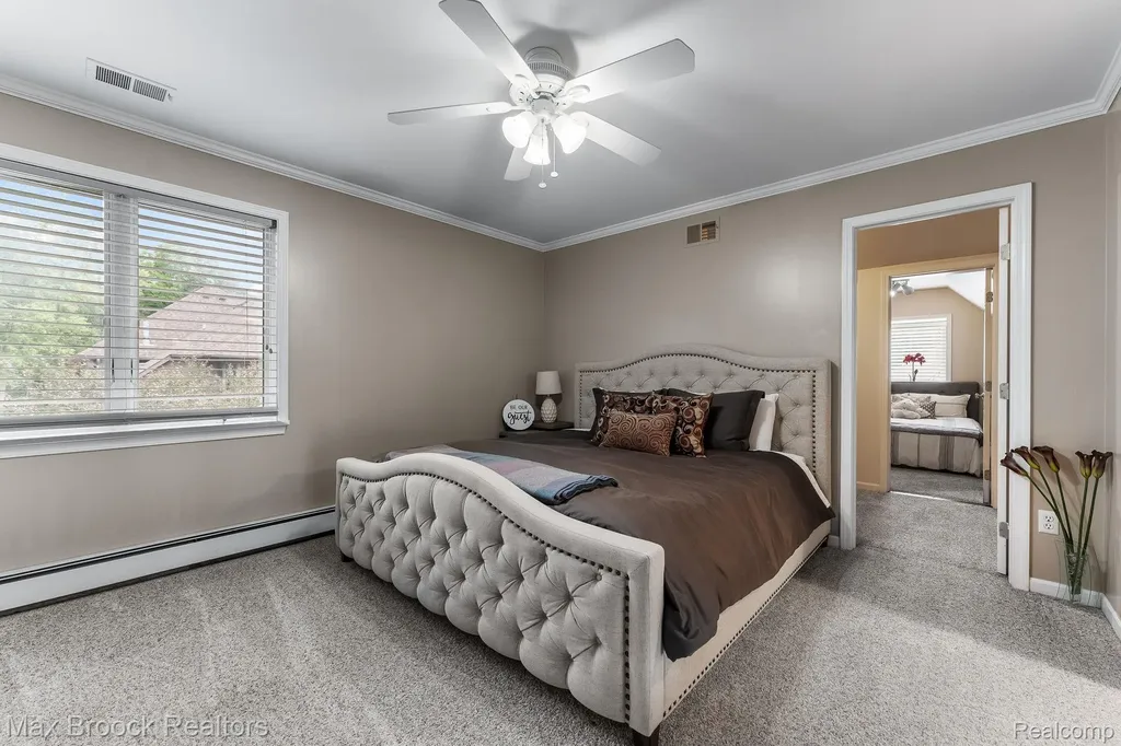 20403 Robinway Drive Clinton Charter Township MI 48036
