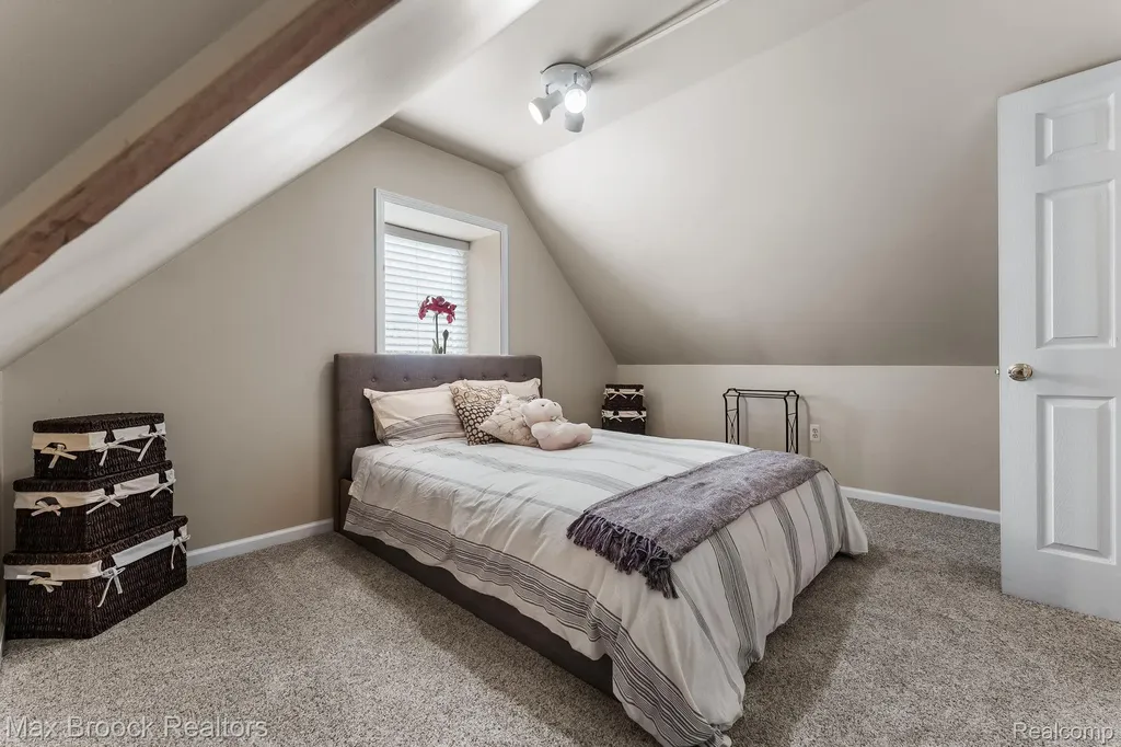 20403 Robinway Drive Clinton Charter Township MI 48036