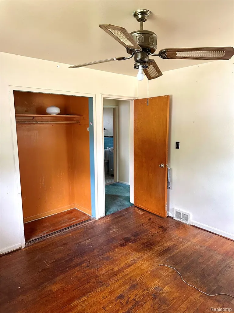 19394 Riverview Street Detroit City MI 48219