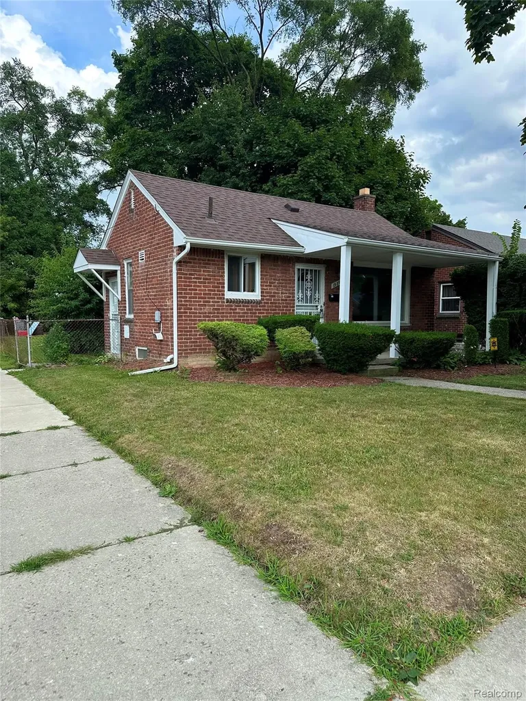 19394 Riverview Street Detroit City MI 48219