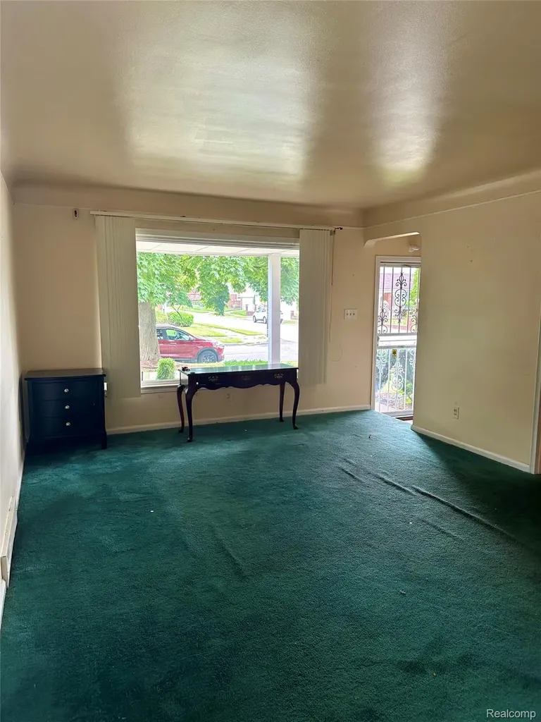 19394 Riverview Street Detroit City MI 48219