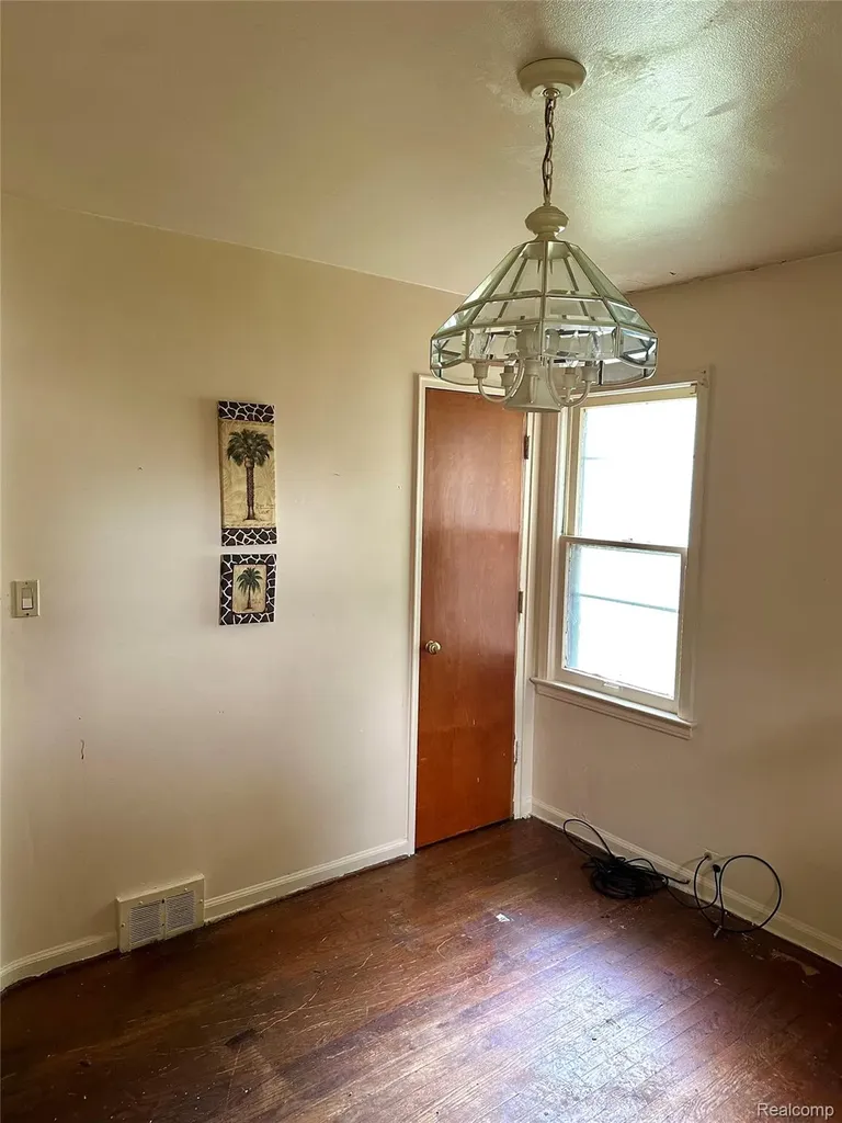 19394 Riverview Street Detroit City MI 48219