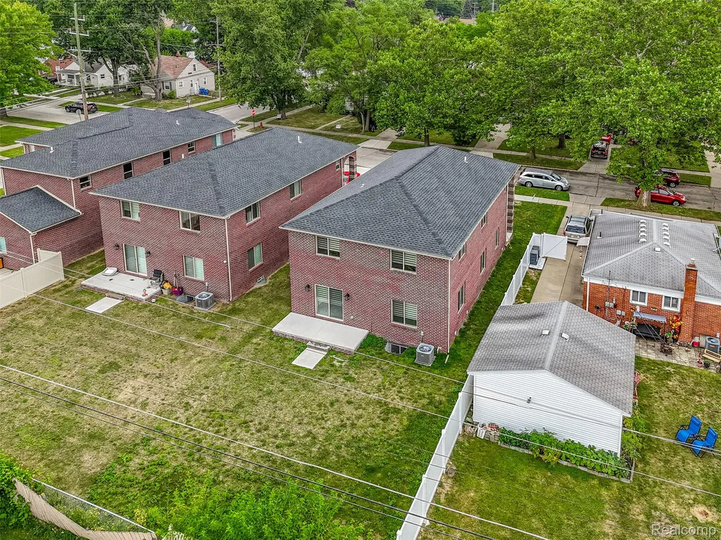 6735 Norborne Avenue Dearborn Heights City MI 48127
