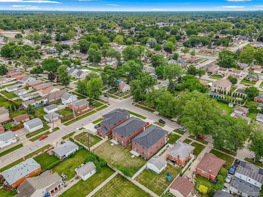 6735 Norborne Avenue Dearborn Heights City MI 48127