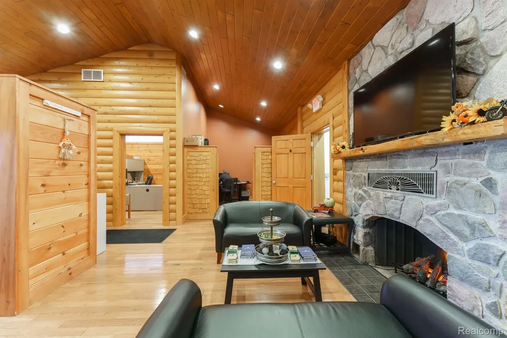 51 Chilson Road Genoa Township MI 48843