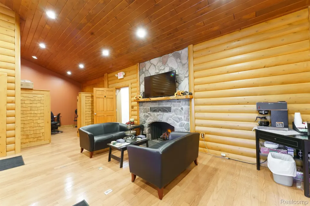 51 Chilson Road Genoa Township MI 48843