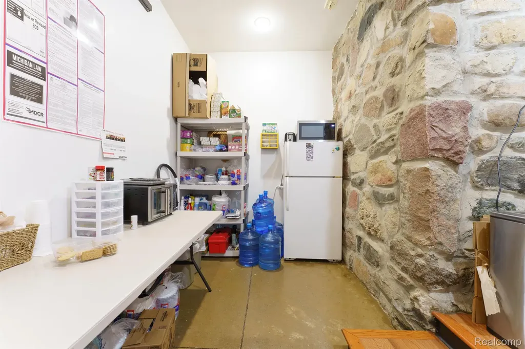 51 Chilson Road Genoa Township MI 48843