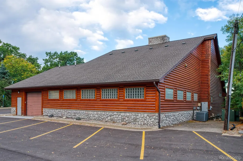51 Chilson Road Genoa Township MI 48843