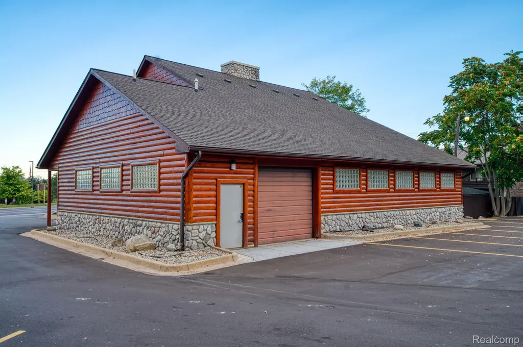 51 Chilson Road Genoa Township MI 48843