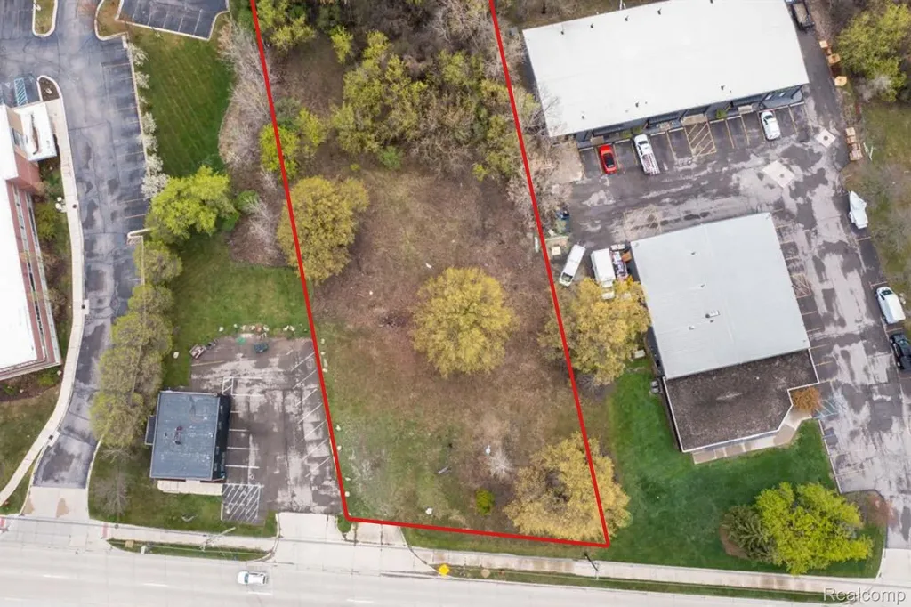 44911 Grand River Avenue Novi City MI 48375