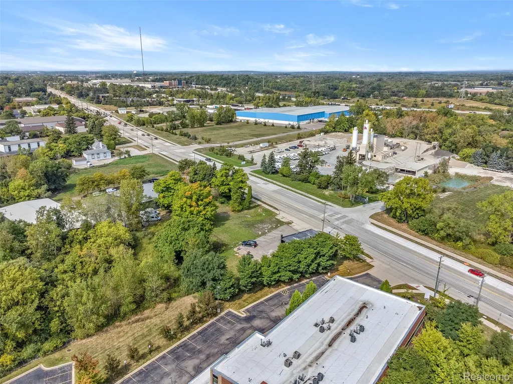 44911 Grand River Avenue Novi City MI 48375