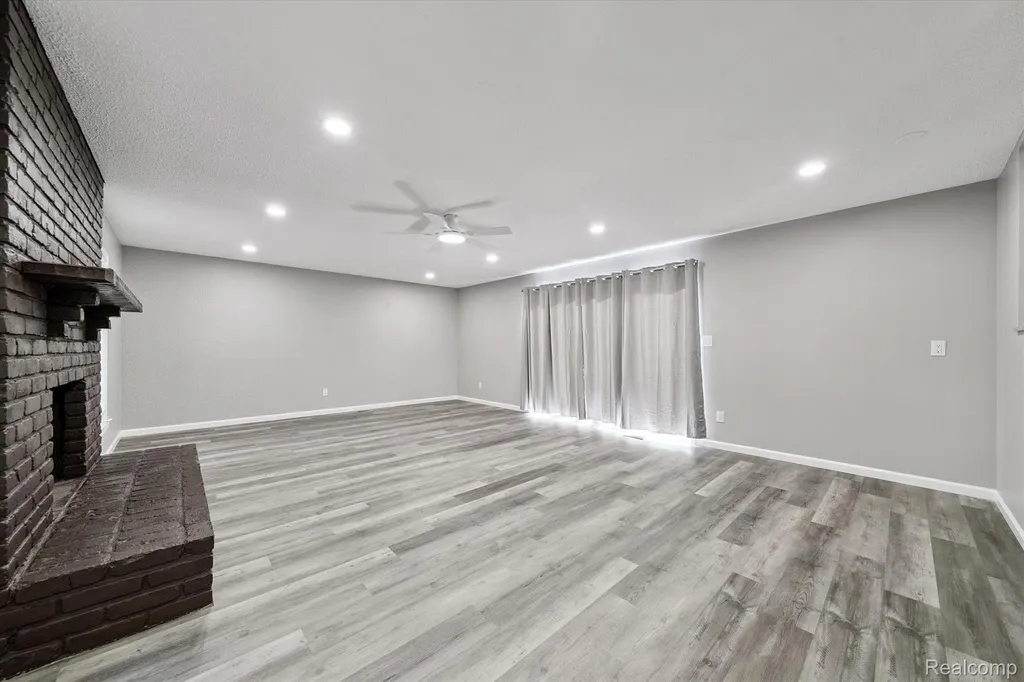 18902 Westmore Street Livonia City MI 48152