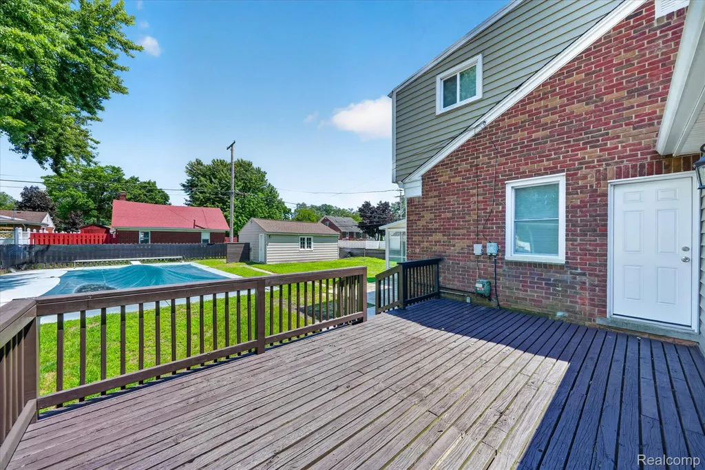 18902 Westmore Street Livonia City MI 48152
