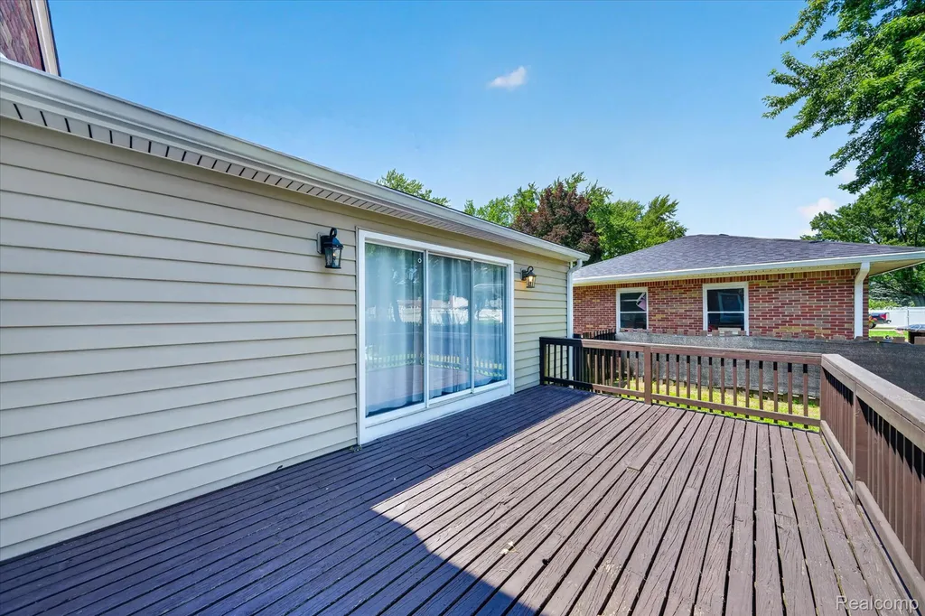 18902 Westmore Street Livonia City MI 48152