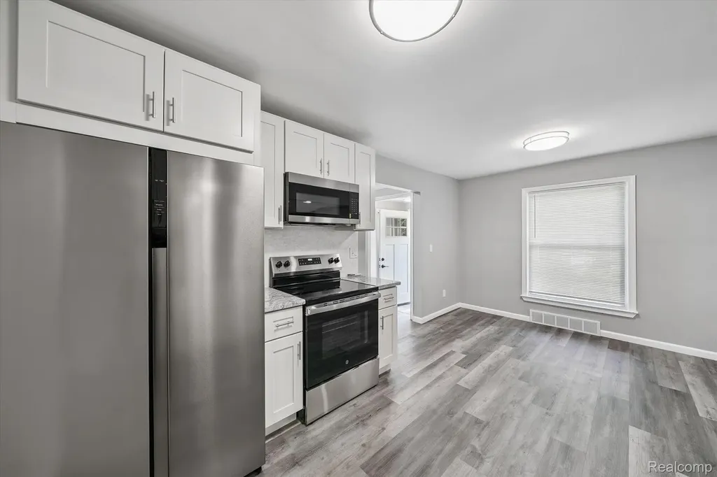 18902 Westmore Street Livonia City MI 48152