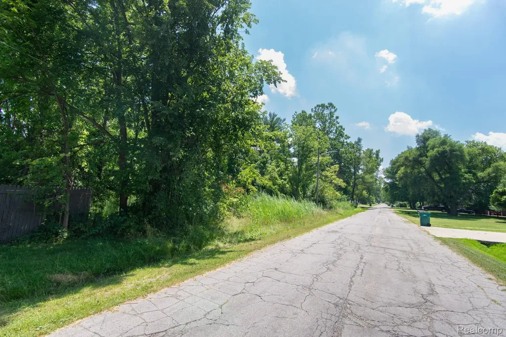 Lot 107 Hollywood Romulus City MI 48174