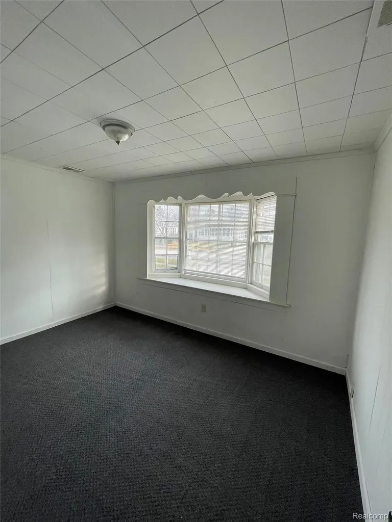 1537 Bay Street Saginaw City MI 48602