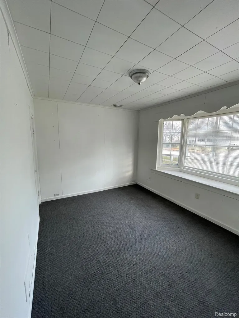 1537 Bay Street Saginaw City MI 48602