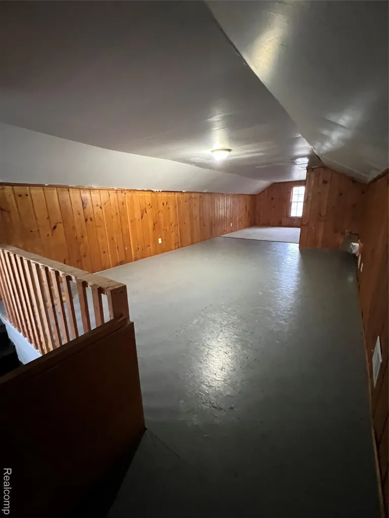 1537 Bay Street Saginaw City MI 48602