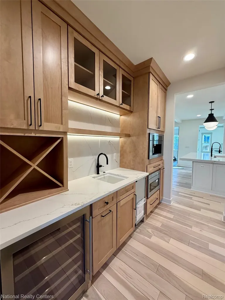 190 Hamilton Street Plymouth City MI 48170