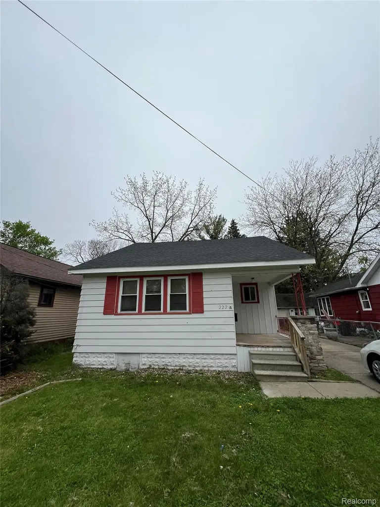 222 Borland Court Saginaw City MI 48602
