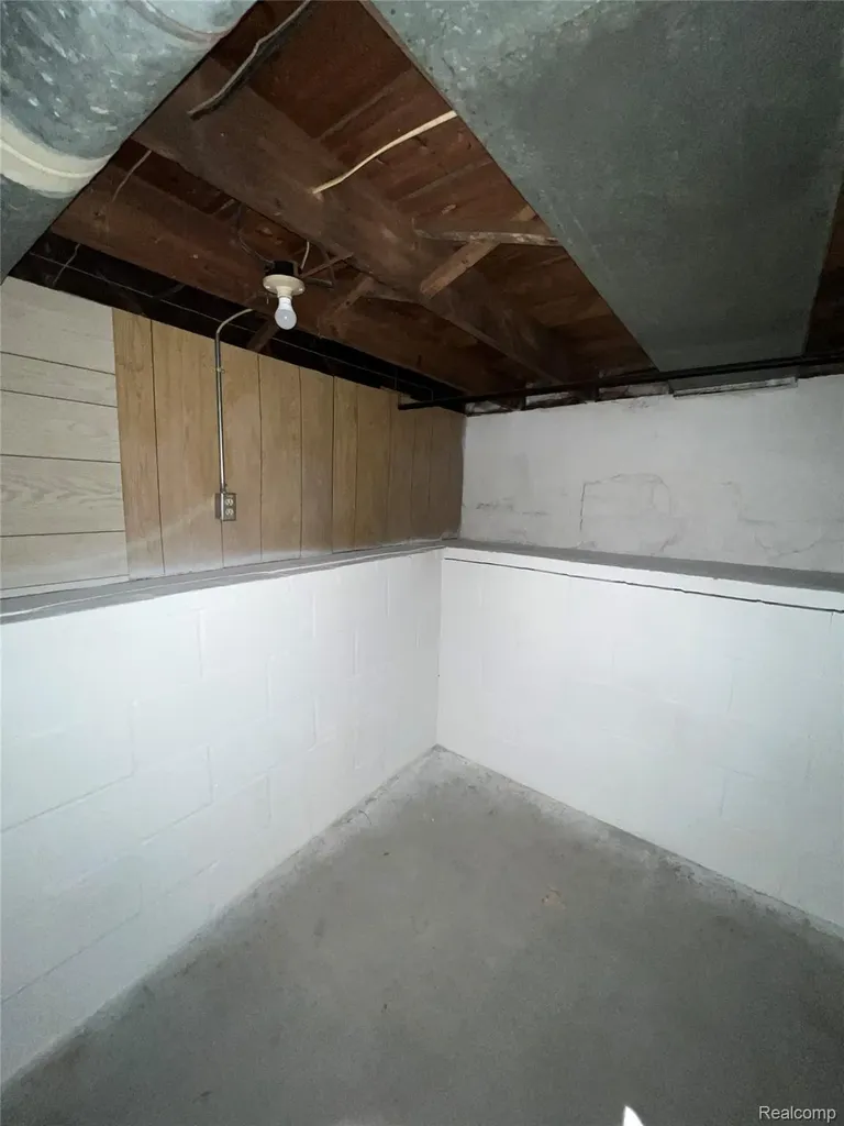 222 Borland Court Saginaw City MI 48602