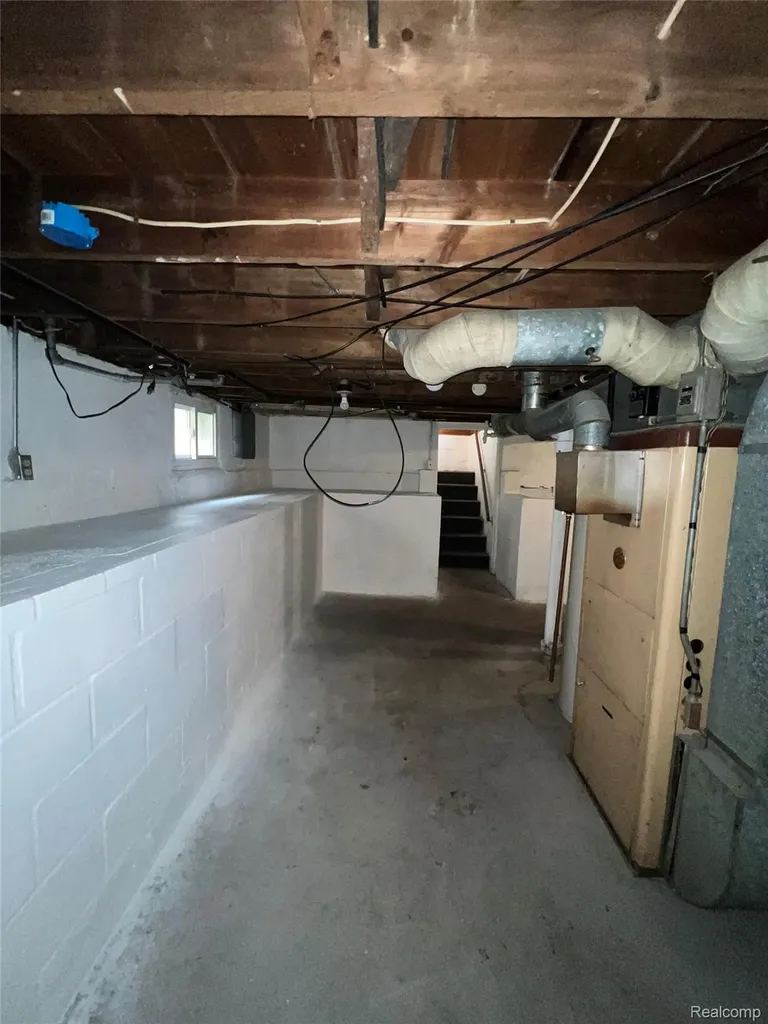 222 Borland Court Saginaw City MI 48602