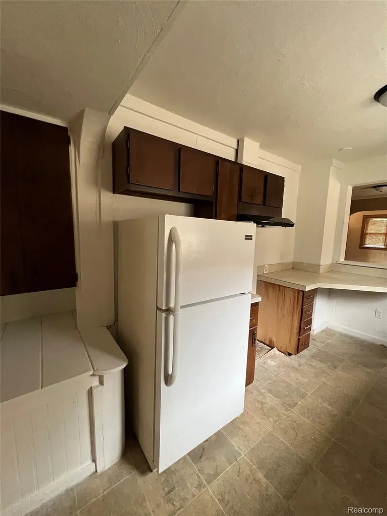 222 Borland Court Saginaw City MI 48602