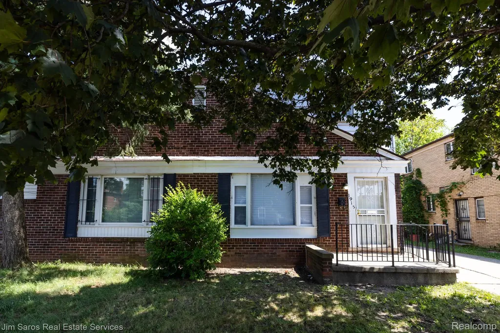 1915 Ewald Circle Detroit City MI 48238