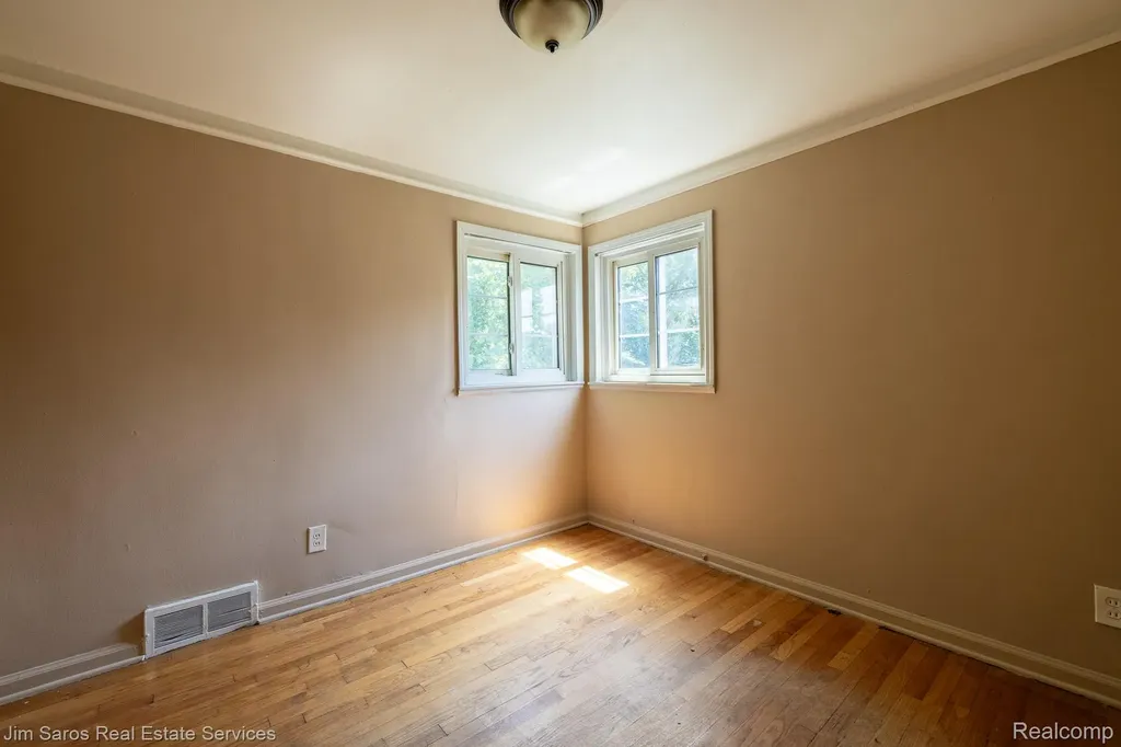 1915 Ewald Circle Detroit City MI 48238