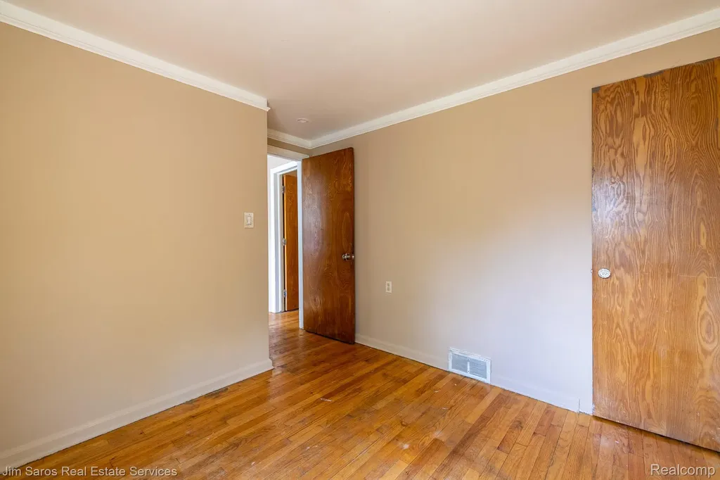 1915 Ewald Circle Detroit City MI 48238