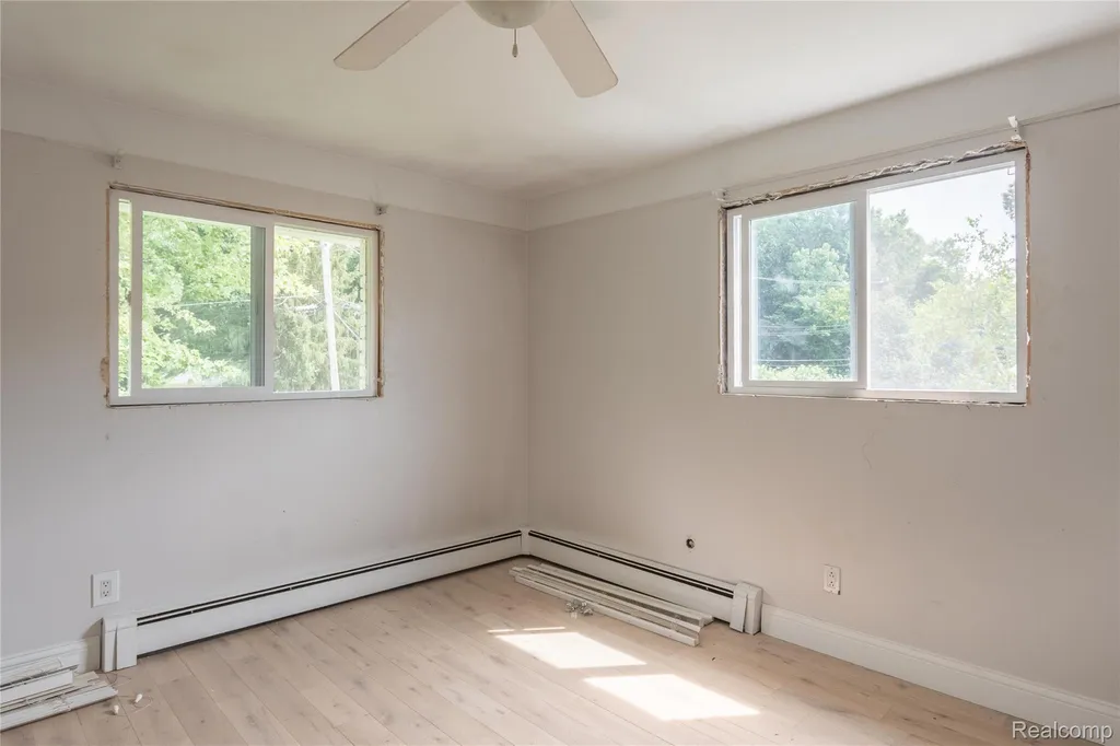 30853 Rockdale Avenue Farmington City MI 48336