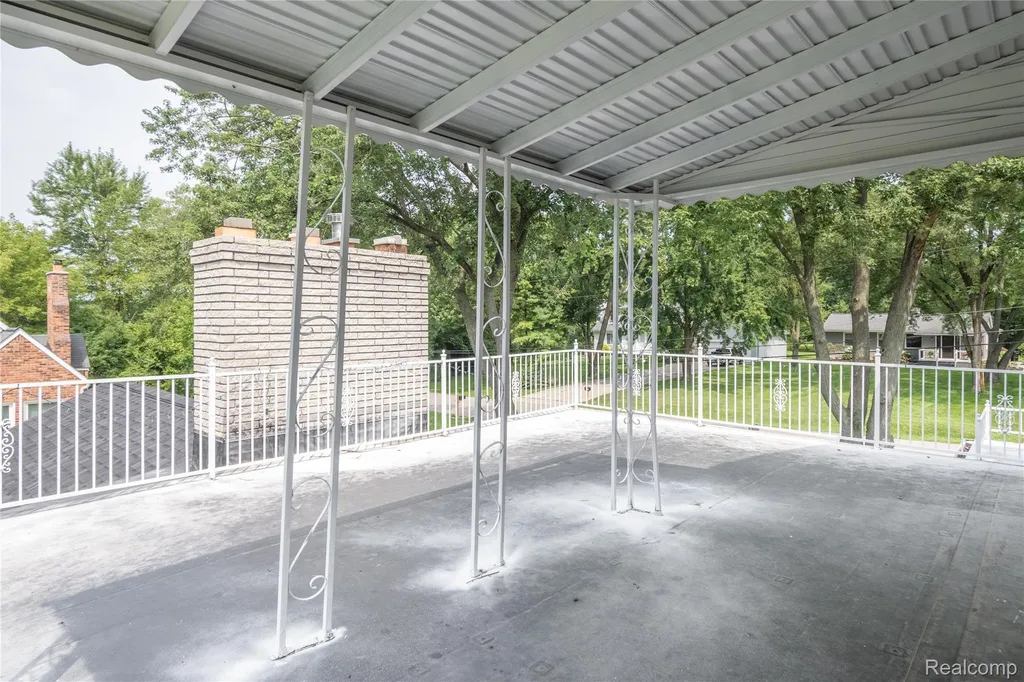 30853 Rockdale Avenue Farmington City MI 48336