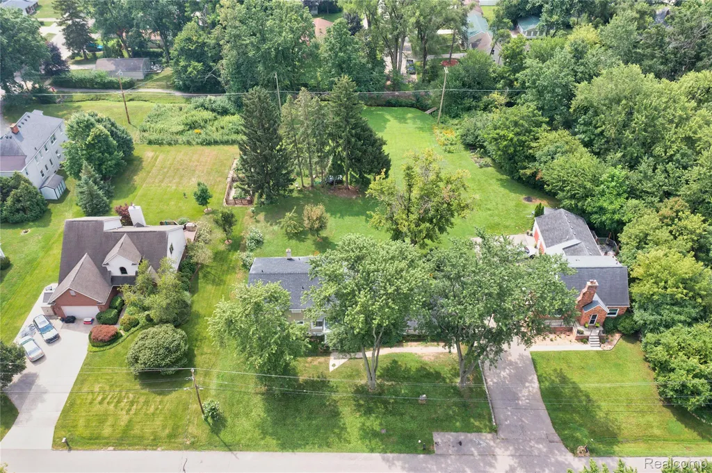 30853 Rockdale Avenue Farmington City MI 48336