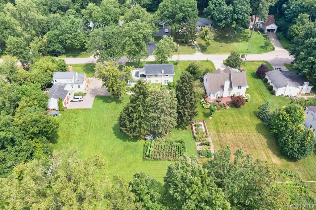 30853 Rockdale Avenue Farmington City MI 48336