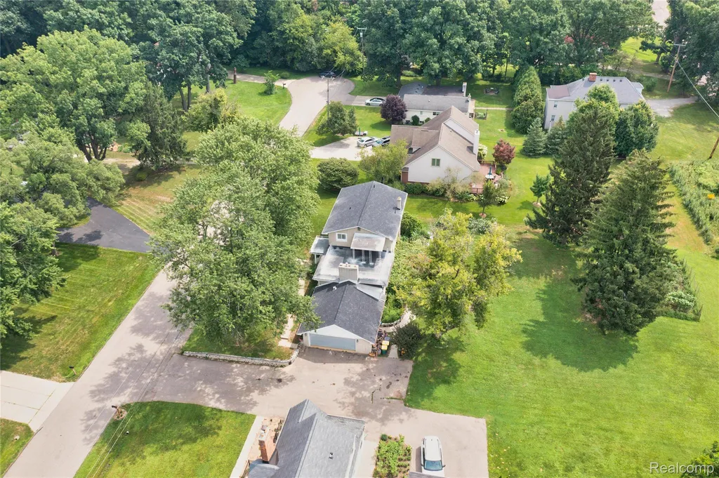 30853 Rockdale Avenue Farmington City MI 48336