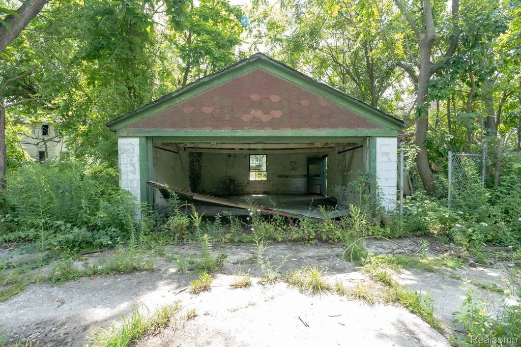 545 Rosedale Court Detroit City MI 48202
