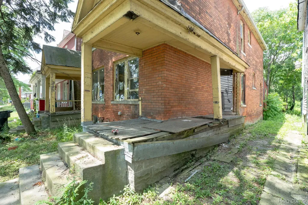 545 Rosedale Court Detroit City MI 48202