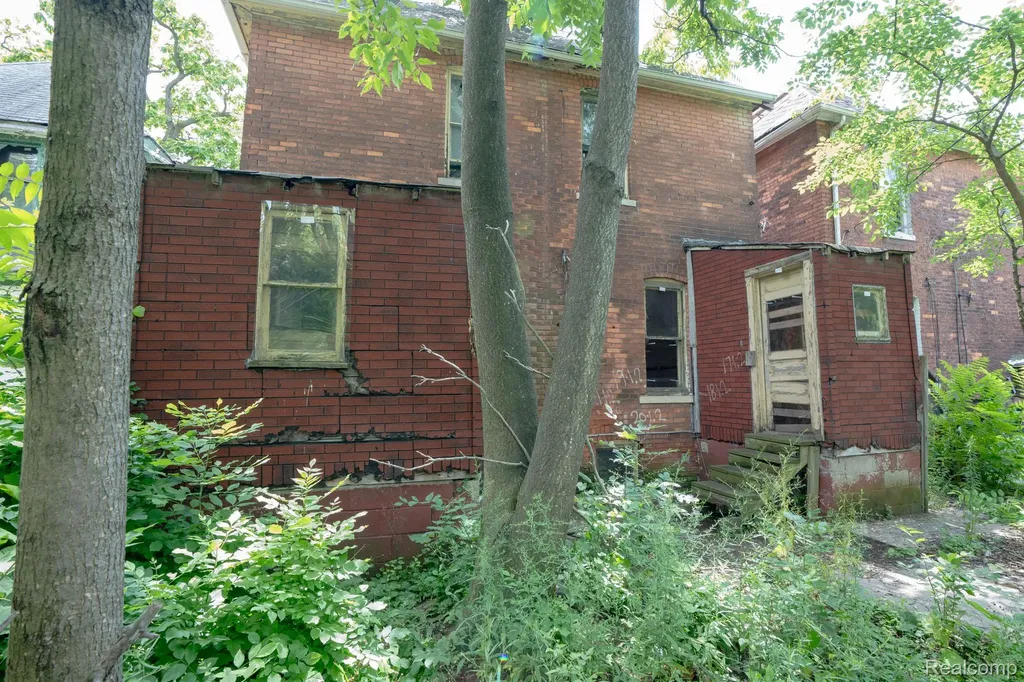 545 Rosedale Court Detroit City MI 48202