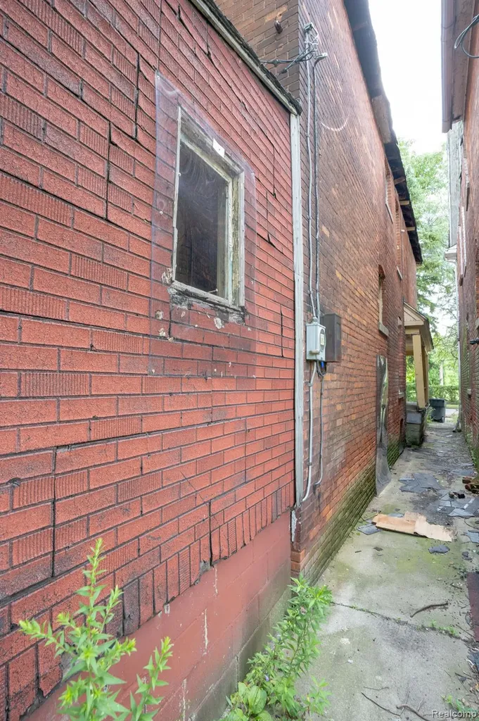 545 Rosedale Court Detroit City MI 48202