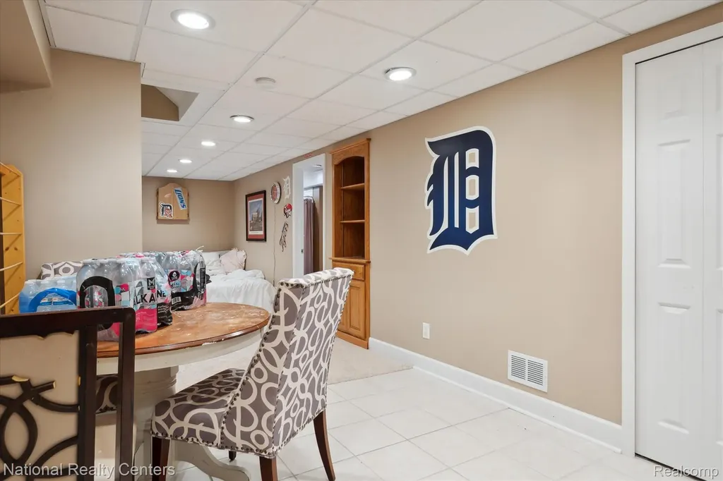 5885 Fairborn Canton Charter Township MI 48187