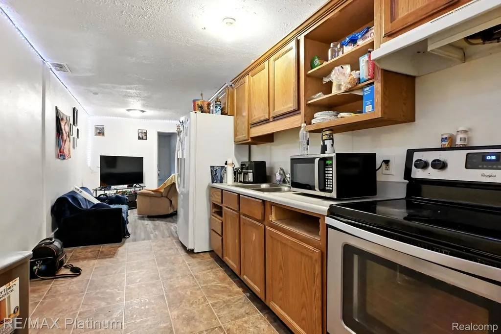 110 W Grand River Road Webberville Village MI 48892