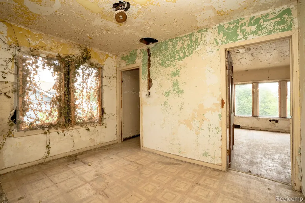 17403 Goddard Street Detroit City MI 48212