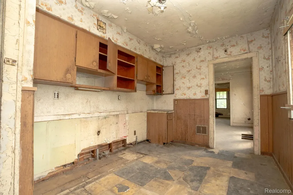 17403 Goddard Street Detroit City MI 48212