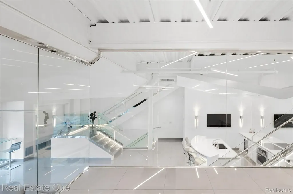 142 Pit Lane Pontiac City MI 48341